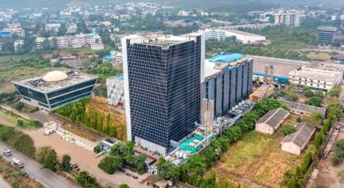 CtrlS,Mumbai,data centre,electrical feeders,Sri Harsha Consulting Engineers,Hyperscale Data centre,LEED certification,steel composite flat slab,steel beams,steel members,Kirby