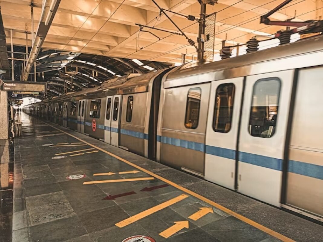 Noida Metro_ Aqua Line Extension to Greater Noida West Noida Metro, Aqua Line Extension, Greater Noida West, connectivity, economic growth, transit system, Sector 61 Interchange, Real Estate Development, Sustainable Urban Environment, Public Transportation, Delhi Metro Rail Corporation (DMRC), Infrastructure Development