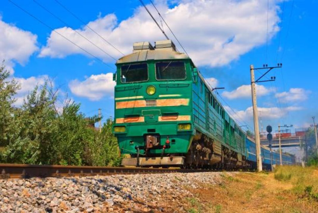 green train Cabinet approval, Mumbai-Indore railway line, 309 km, Phase 2028-29, Maharashtra, Madhya Pradesh, Indian Railways, 30 stations, Aspirational District Barwani, PM-Gati Shakti National Master Plan, multi-modal connectivity