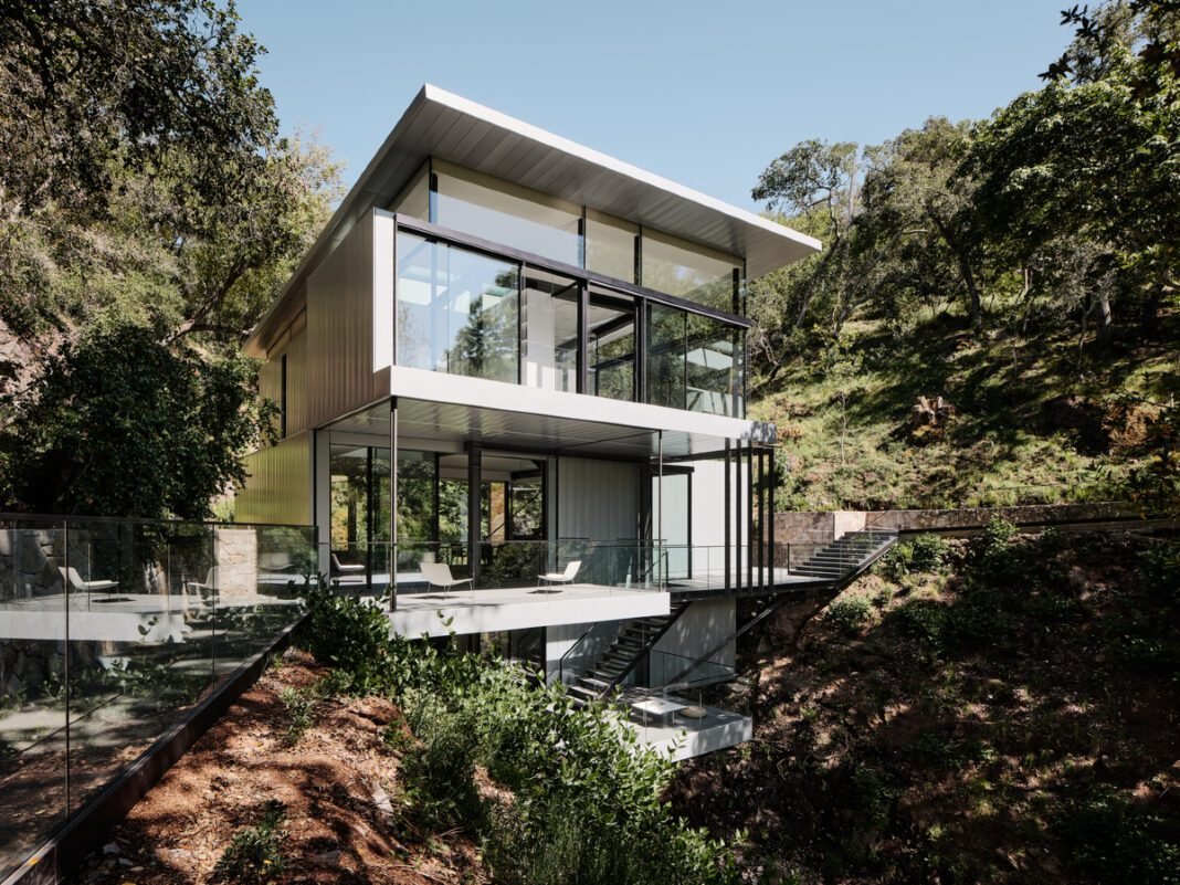 1_Suspension House_ A Harmonious Blend of Innovation and Nature Suspension House, Fougeron Architecture, modern residential design, California hills, creek, innovative architecture, structural system, sustainable design, unique aesthetic