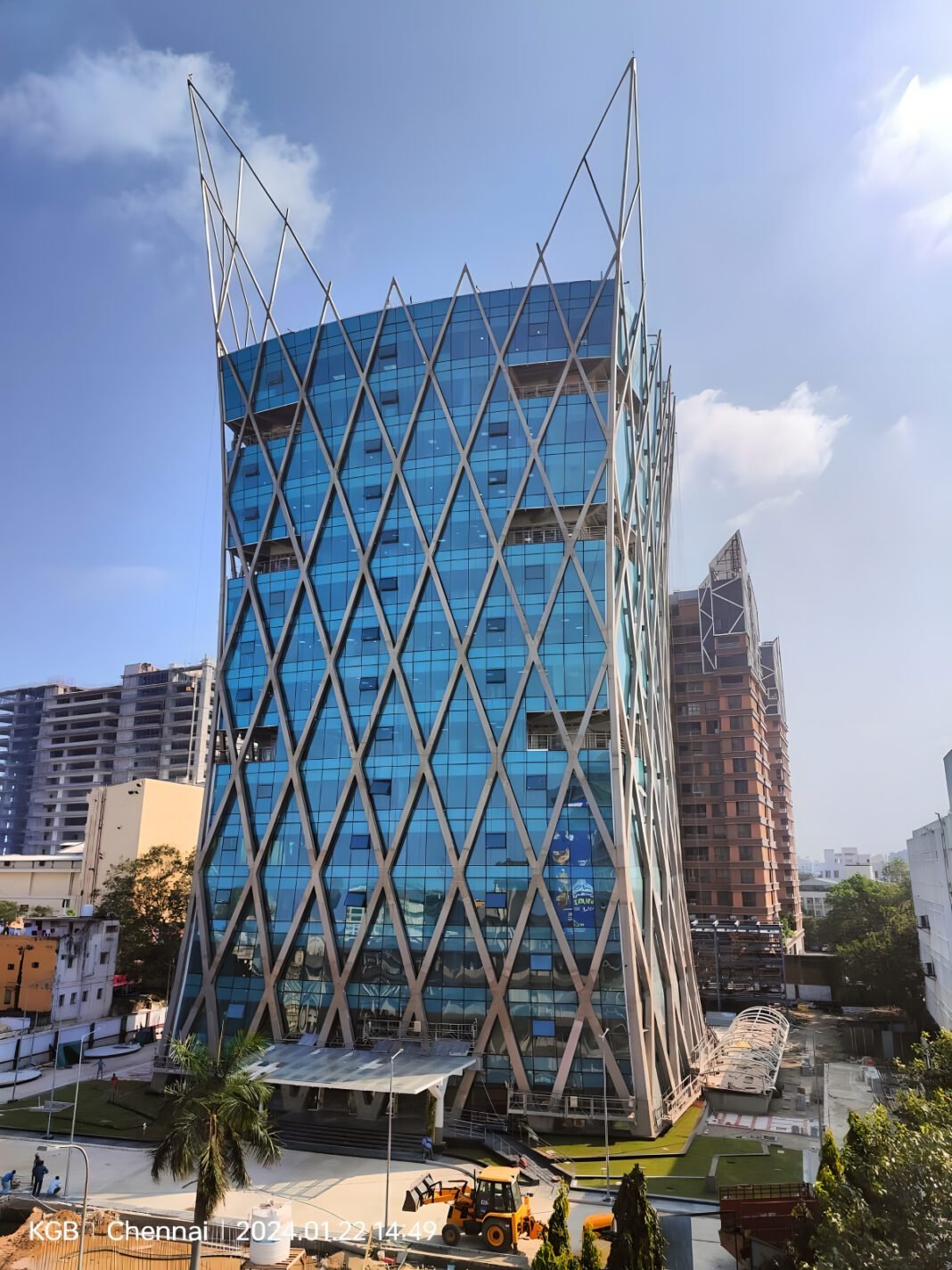 United India Insurance Headquarters, Innovative architecture, Diagrid system, Sleek silhouette, Chennai skyline, Sustainable design, Column-free floor slabs, Panoramic views, Steel structure, Minimal foundation, Steel columns, Structural stability, Prefabricated components, Construction Catalysers Pvt Ltd, JSL steel supplier, Sustainable architecture, Energy-efficient design, Structural innovation, Alloy stainless steel