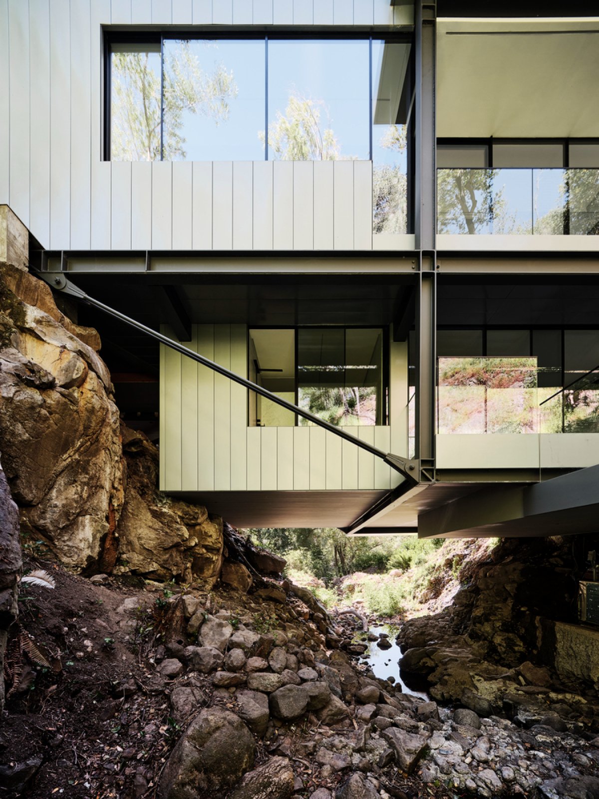 Suspension House, Fougeron Architecture, modern residential design, California hills, creek, innovative architecture, structural system, sustainable design, unique aesthetic