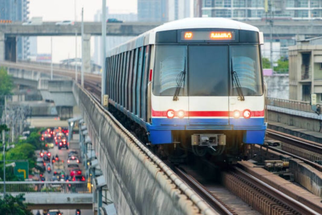 KMRL, Metro Phase III, DPR process, RFP, Aluva, Angamaly, Kochi, airport, underground Metro, feasibility study