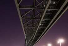 100-Metre Steel Foot-Over-Bridge Connects Mumbai Metro 3 with Airport Terminal 100-Metre Steel Foot-Over-Bridge Connects Mumbai Metro 3 with Airport Terminal