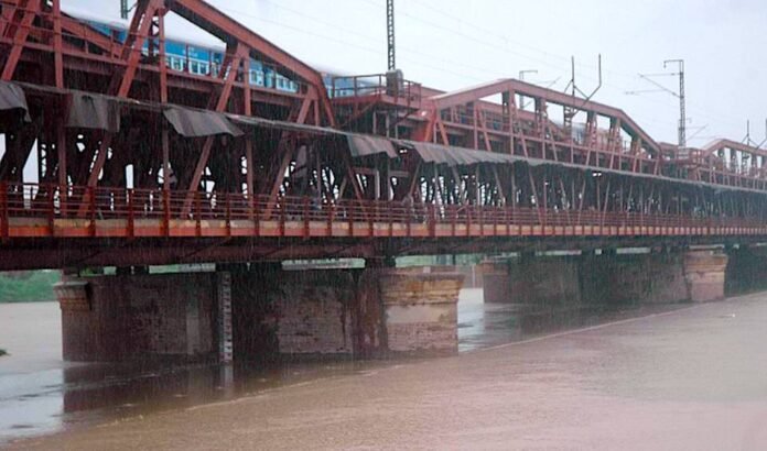 Legacy in Steel: The Old Yamuna Bridge – Delhi’s 19th Century Engineering Marvel
